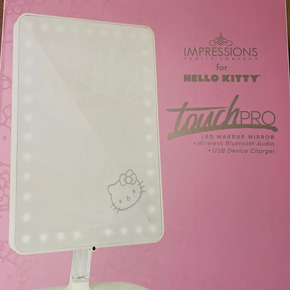 Hello Kitty Impression Mirror!